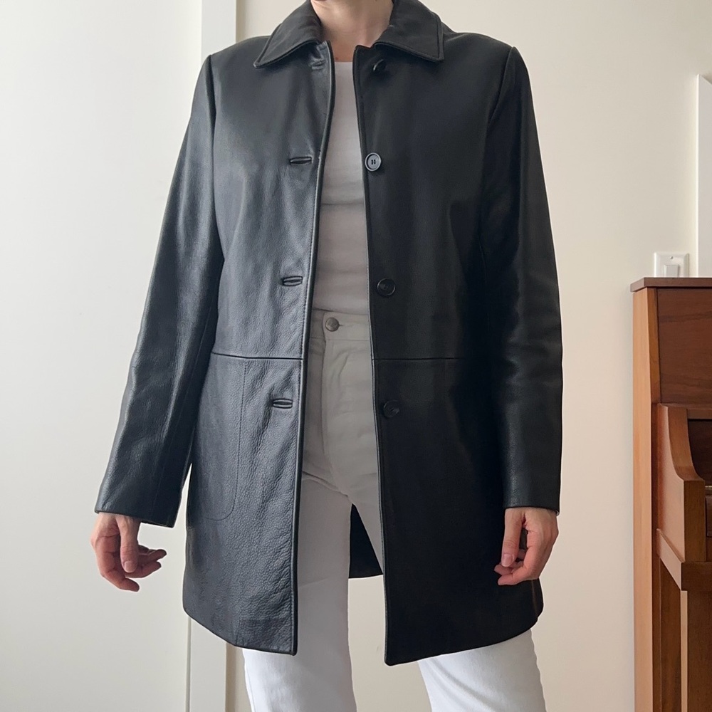Danier Women's Black Leather Jacket - Picture 4 of 5